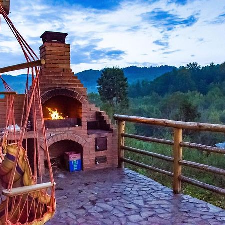 Casa Din Piatra 호텔 Poiana  외부 사진