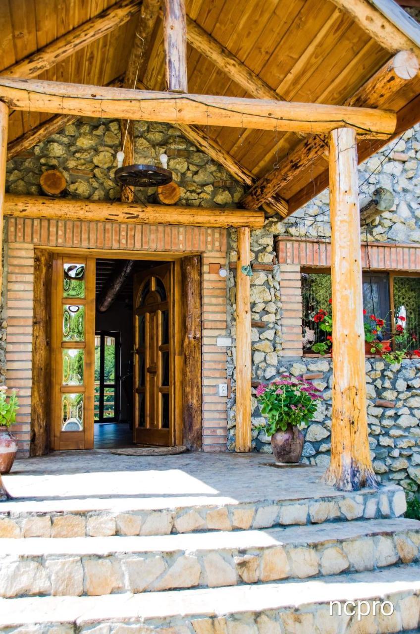 Casa Din Piatra 호텔 Poiana  외부 사진